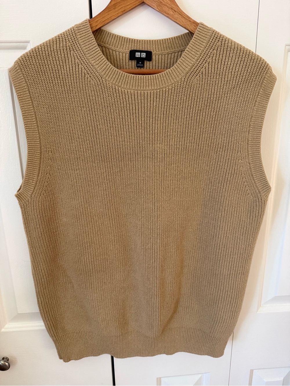 Uniqlo Tan Ribbed Knit Sleeveless Sweater Vest